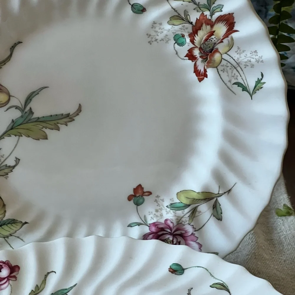7 Royal Doulton Clovelly Floral Bone China Dinner Plates 10.5” Made in England